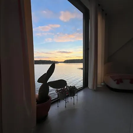 Apartment Pokoje Bosmanskie Przy Lini Brzegowej Pluski